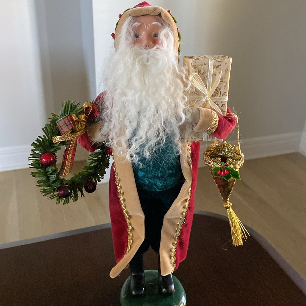 Crimson Santa - Byers' Choice
